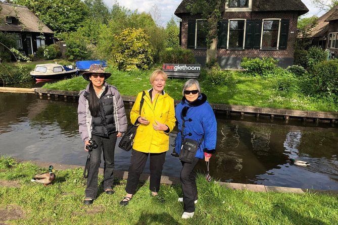 From Amsterdam: Zaanse Schans, Volendam, Giethoorn with Boat Tour - Three Dutch places in one long day