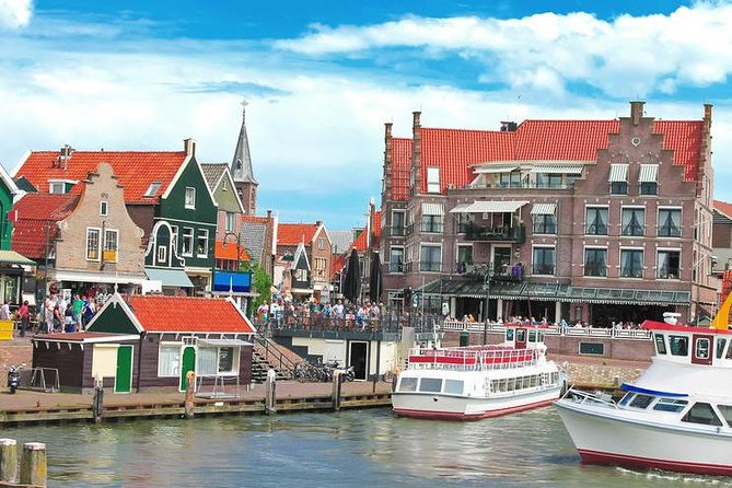 From Amsterdam: Zaanse Schans, Volendam, Giethoorn with Boat Tour - Who should book this day trip