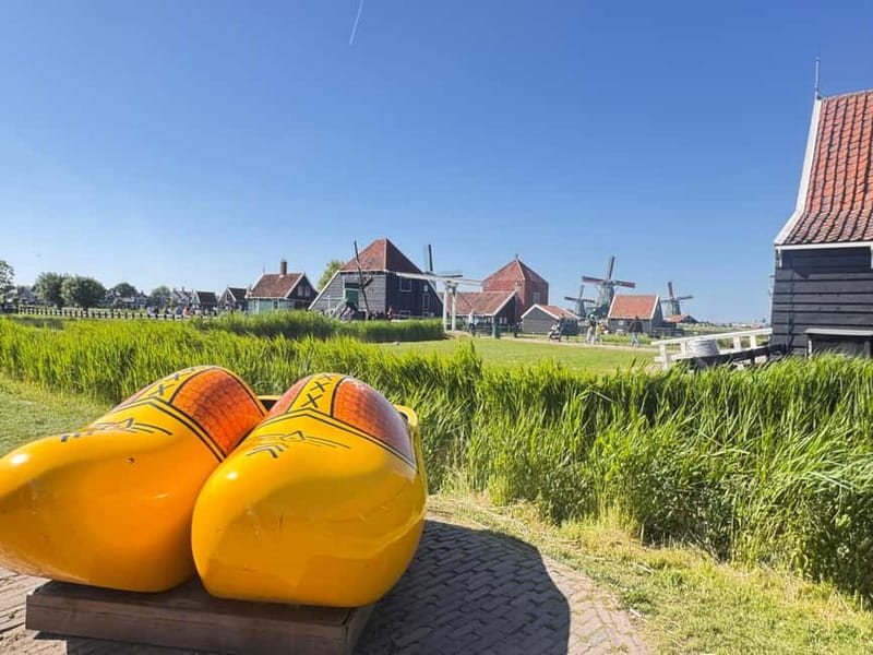 From Amsterdam: Zaanse Schans Windmills & More - E-Bike Tour - Guides, group size, and the feel of the ride