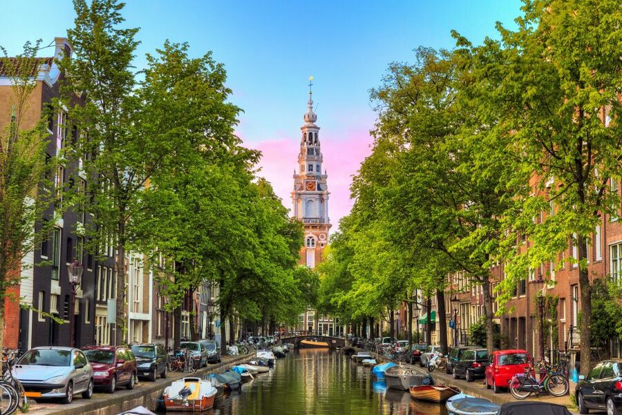 From Brussels: Day Trip to Amsterdam with Canal Boat Cruise - Arriving in Amsterdam and getting oriented