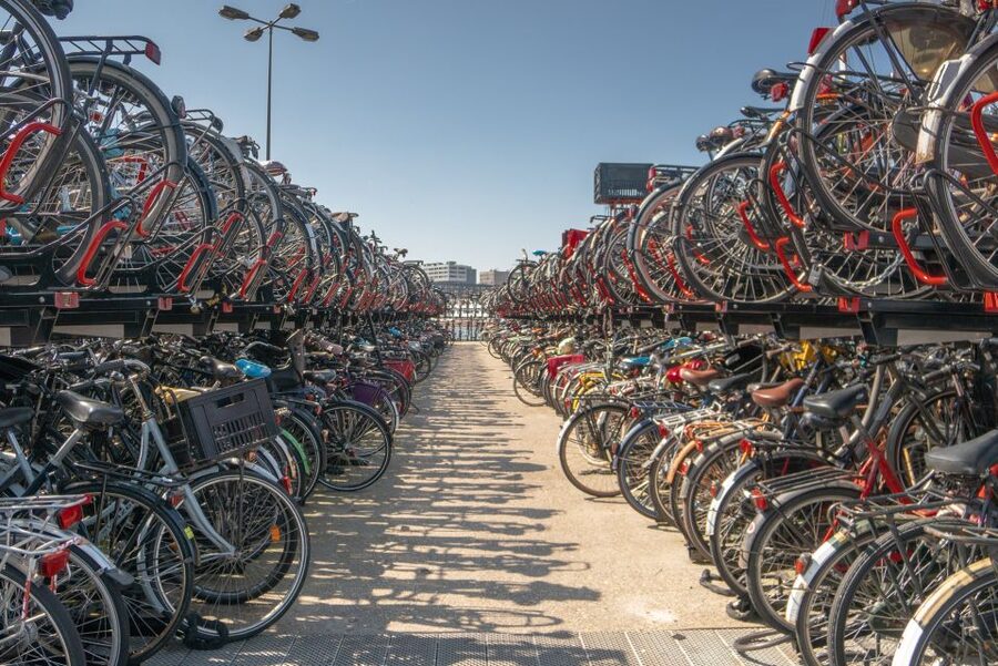 From Brussels: Day Trip to Amsterdam with Canal Boat Cruise - Seeing Amsterdam from the canal