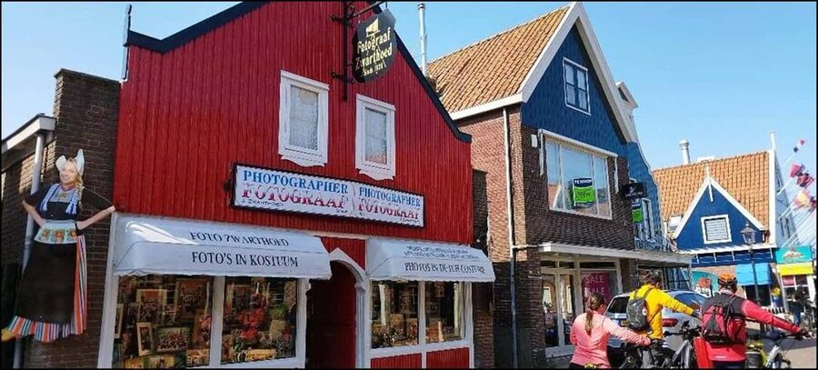 Full-day excursion to Edam, Volendam, and Marken - Three North Holland villages in one seven-hour day