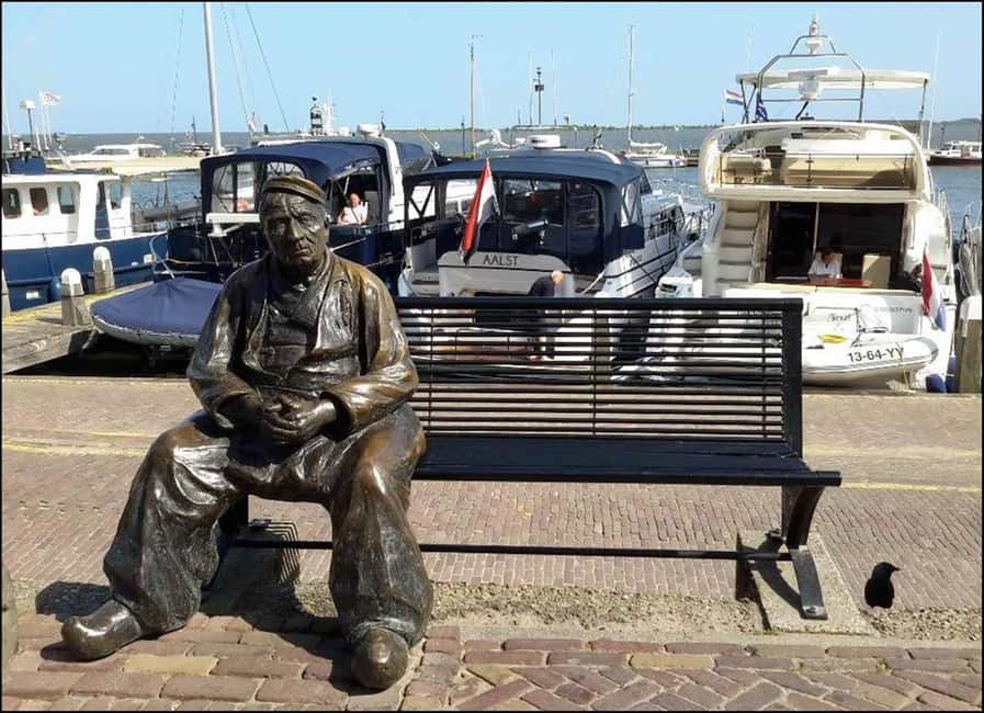 Full-day excursion to Edam, Volendam, and Marken - Walking, clothing, and practical comfort