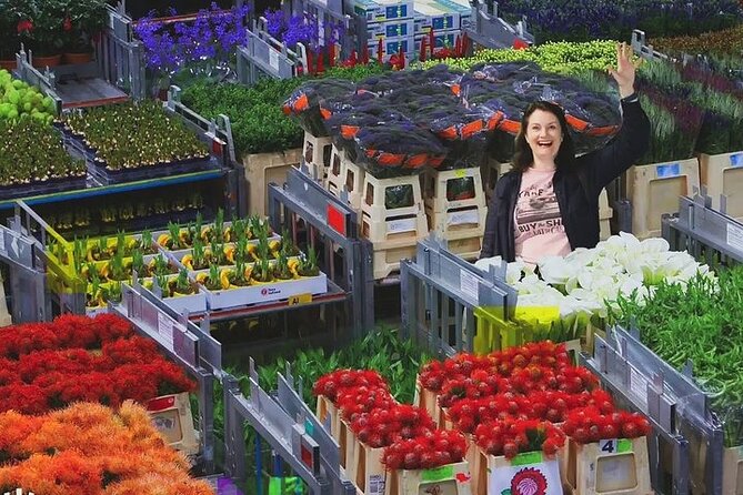 Full-Day Trip From Amsterdam to Keukenhof, Zaanse Schans + Cruise - The five-minute clog workshop