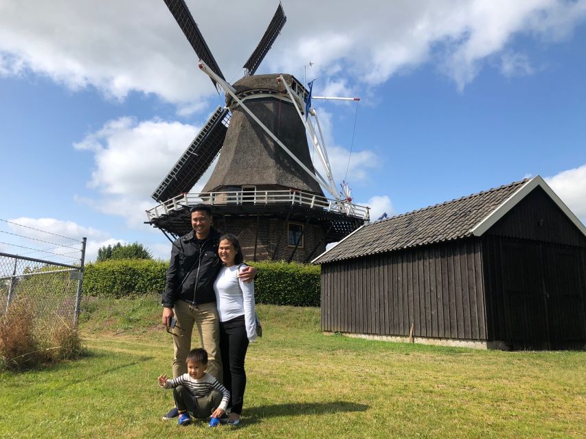 Giethoorm & Exploring the North of The Netherlands Tour - Seeing Giethoorn by punter and on foot