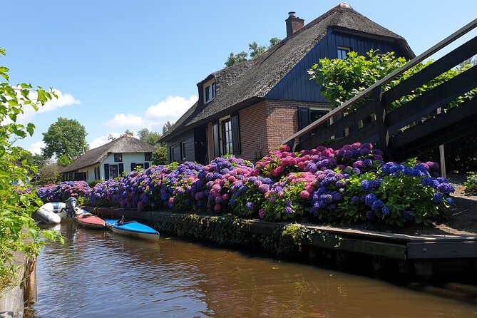 Giethoorn Day Tour from Amsterdam with Small Boat Ride - What the $154.86 price really buys