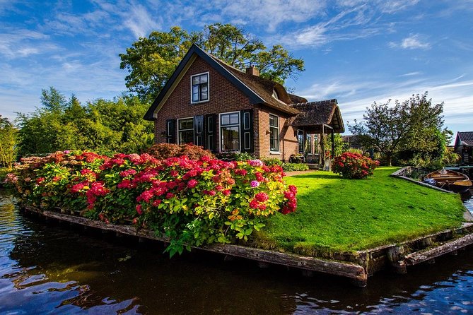 Giethoorn Guided DayTrip from Amsterdam - The drive from Amsterdam to Giethoorn