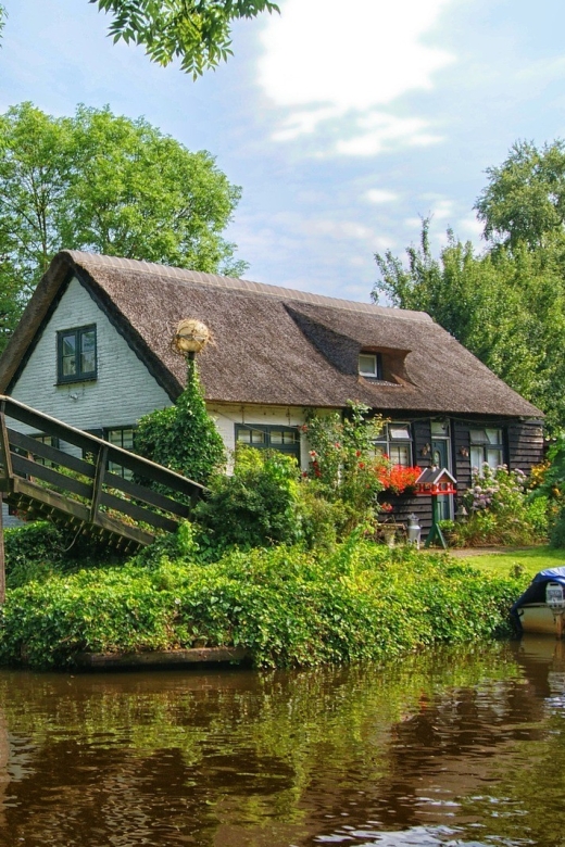 Giethoorn: Private Day Trip with Boat Tour from Amsterdam - What $624 per person buys you