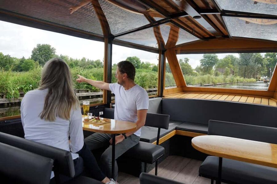 Giethoorn: Sightseeing Boat Tour - Key points at a glance
