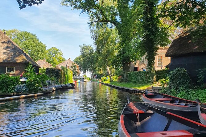 Giethoorn Small-Group Tour from Amsterdam (Max. 8 People) - Who should book this experience