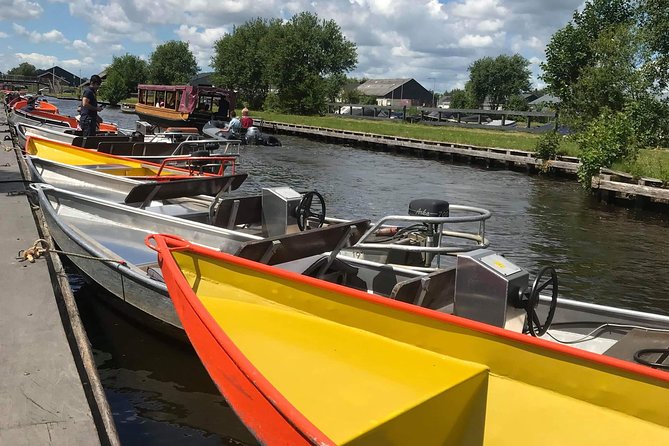 Giethoorn, Zaanse Schans Windmills Guided Day Trip from Amsterdam - What the guide adds to the day