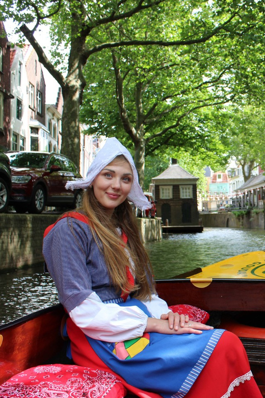 Gouda: Open Boat City Canal Cruise - Following the Historic North-South Waterway