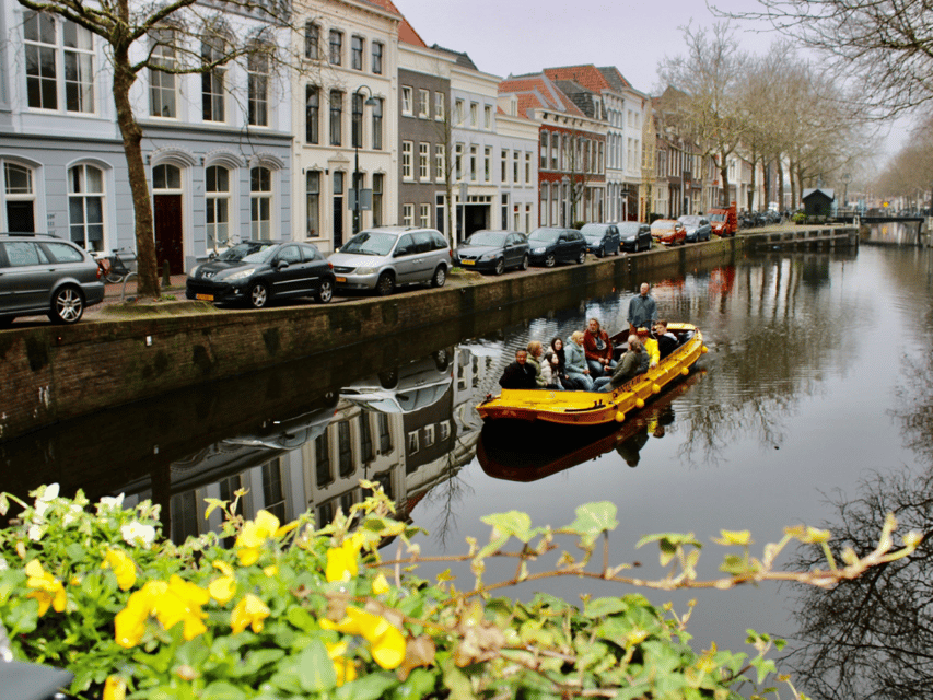 Gouda: Open Boat City Canal Cruise - The Nine Historic Sites