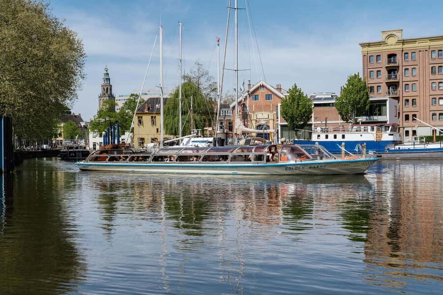 Groningen: City Canal Cruise - Starting beside Groningen’s train station