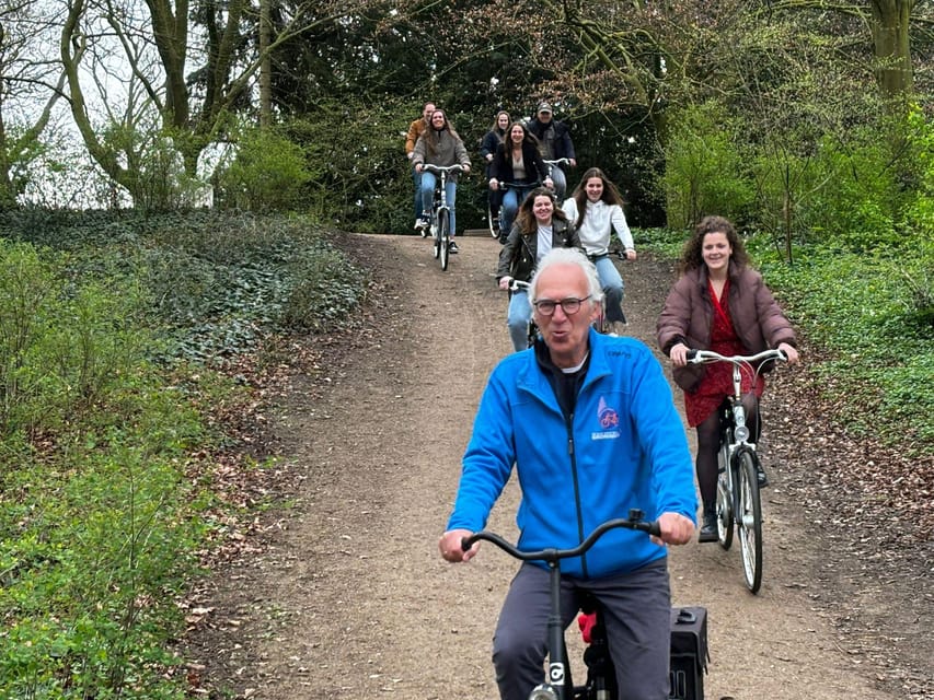 Groningen: City Highlights Bike Tour - Guides, Group Size, and the Tone of the Ride