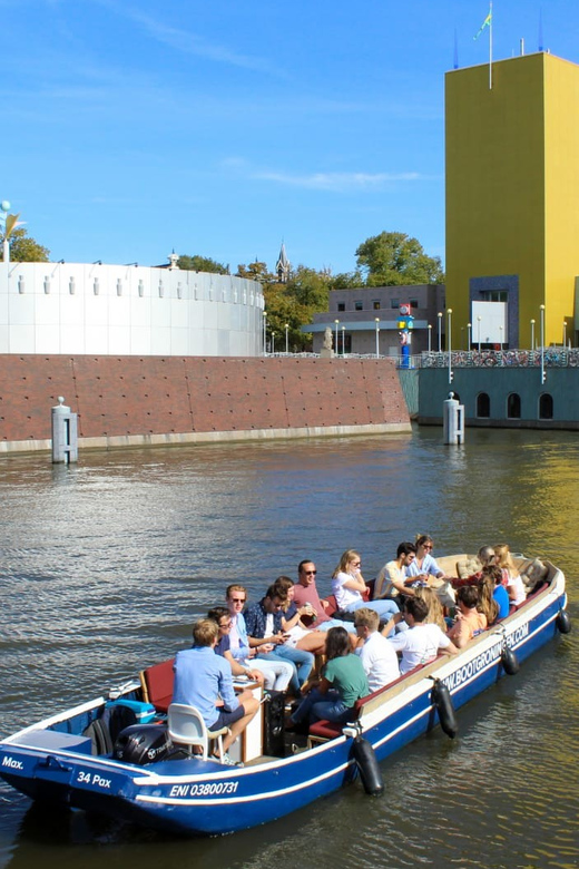 Groningen: Open Boat City Canal Cruise - Boarding at Schuitendiep 82