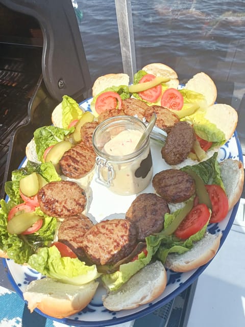 Groningen: Private Highlights BBQ with Drinks on the Lake - Key points to know before you book