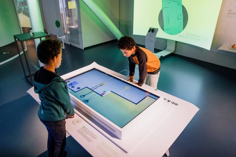 Groningen: Storyworld Museum at Forum Groningen - Trying to Build Your Own Game