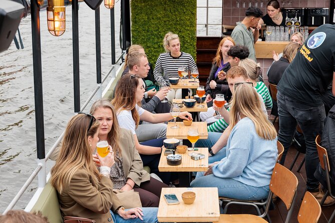 Groningen: Terrace Boat Experience with a Cozy Bar: 1 hour - A bar boat with a Groningen view