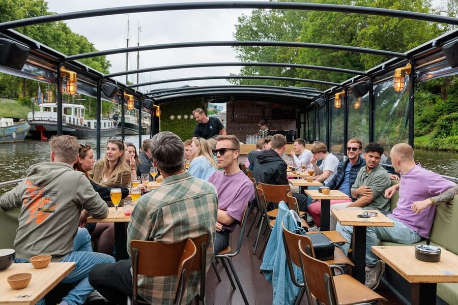 Groningen: Terrace Boat Experience with a Cozy Bar - A terrace that happens to be on water