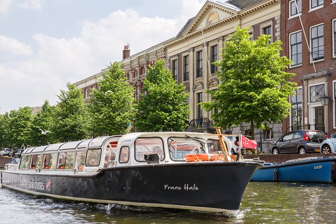 Haarlem: 50 minutes Boat Cruise - Why a Haarlem canal cruise works so well