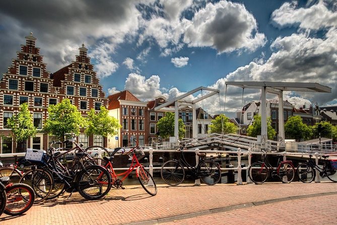 Haarlem Old Town Private Walking Tour - Why Haarlem works so well on foot