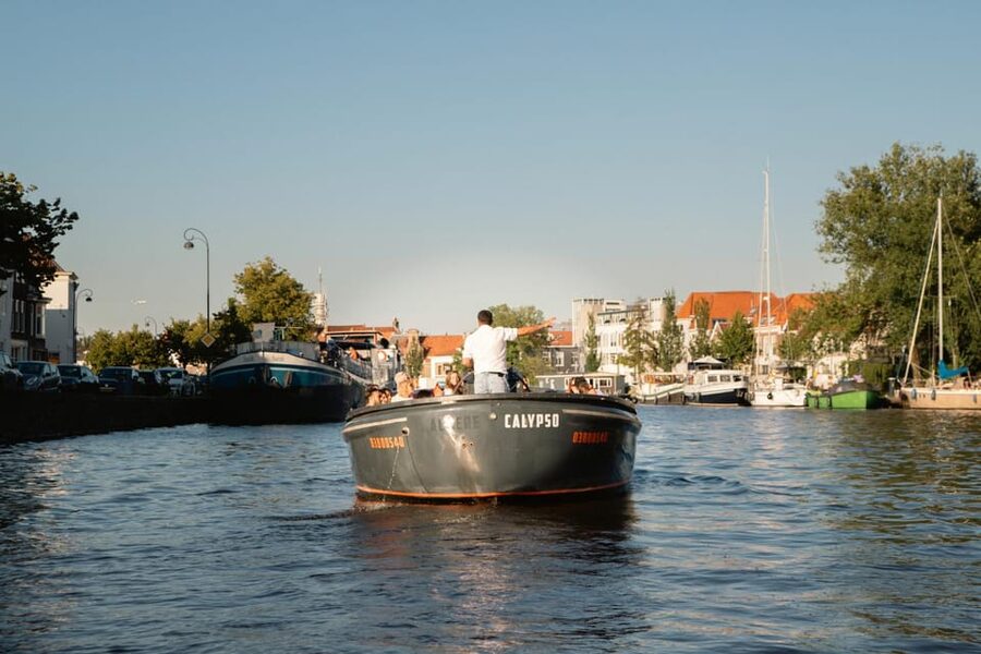 Haarlem Private Canal Tour with Bites and Unlimited Drinks - Sunset, photos, and the best mood for the ride