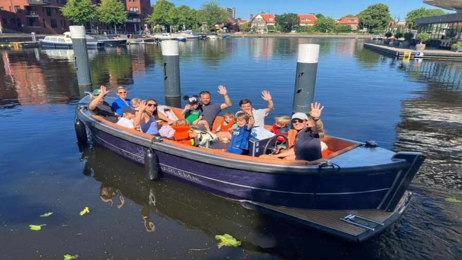 Haarlem: Self-Drive Private Electric Boat Rental - Taking the wheel after a short briefing
