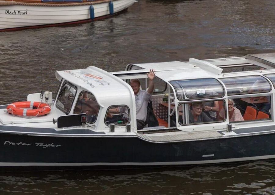 Haarlem: Sightseeing Canal Cruise through the City Center - Frans Hals Museum and the return through the center