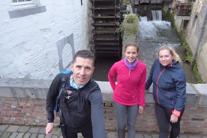 Highlight Running Tour - Sint Servaasbrug and views toward Wyck
