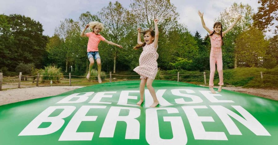 Hilvarenbeek: Speelland Beekse Bergen Entrance Ticket - Starting with the lake, waterslides, and Splash!