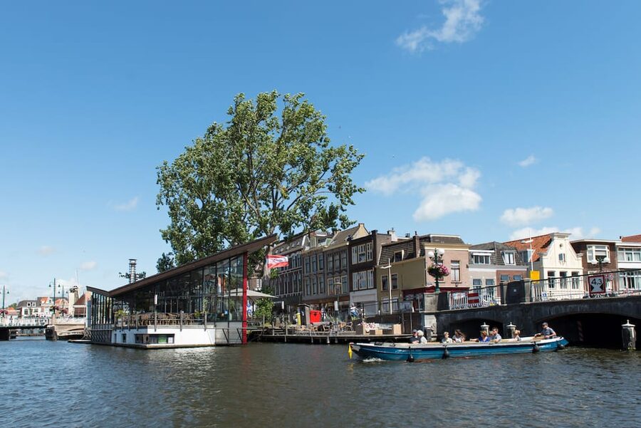Leiden: Guided City Canal Cruise - Booking details worth knowing