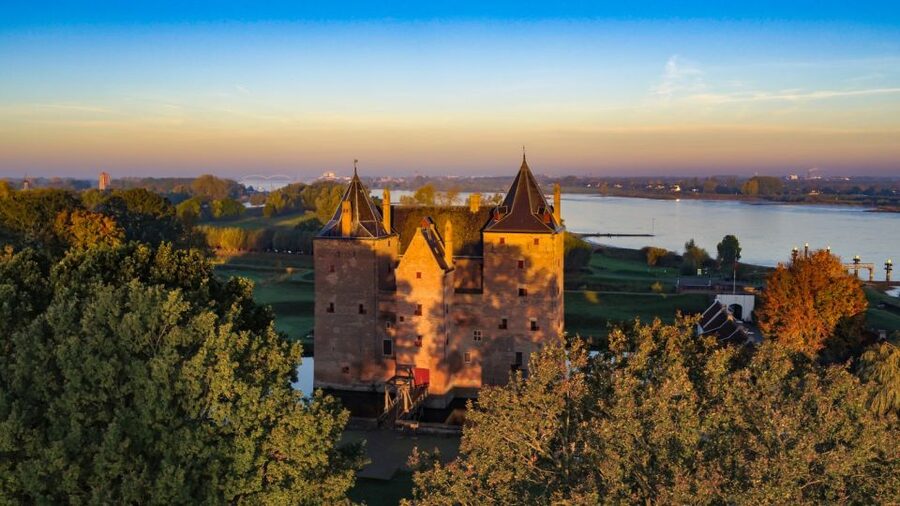Loevestein Castle Entry Ticket - From soldiers’ village to Hollandic Waterline