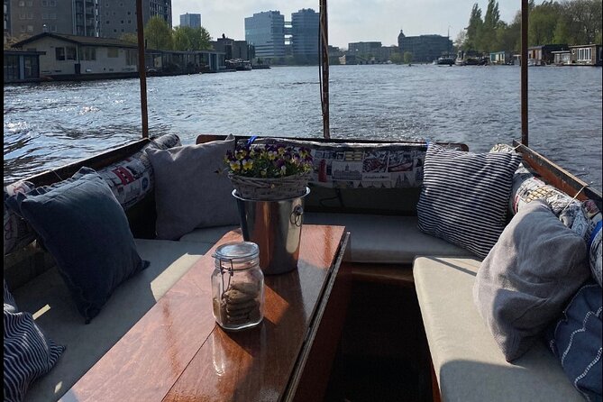 Luxury Amsterdam Canal Cruise – Unlimited Cocktails Included (1H) - Meeting the boat in the oldest part of Amsterdam