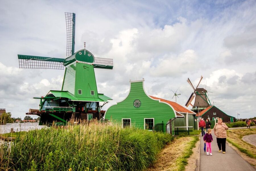 Marken, Volendam and Edam: Private Full-Day Tour - Three North Holland villages, three different moods