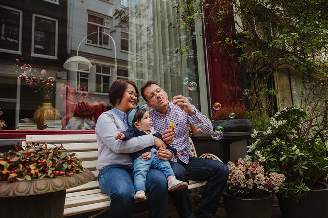 Memories for life - Photo shoots in Amsterdam with a professional photographer - Starting at Westermarkt and reaching Bloemgracht