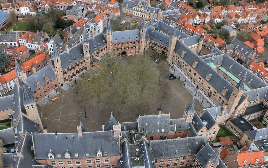 Middelburg: Guided City Walking Tour - Key points at a glance