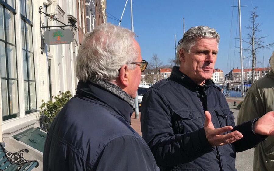 Middelburg: Guided City Walking Tour - Merchant houses and the Golden Age connection