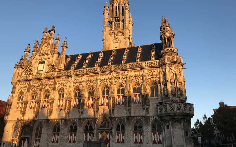 Middelburg: Guided Tour Townhall - Inside the late Gothic town hall