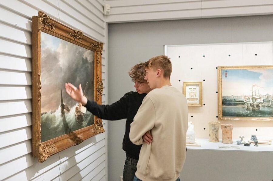 Middelburg: Zeeuws Museum Entry Ticket - Start with the core exhibition
