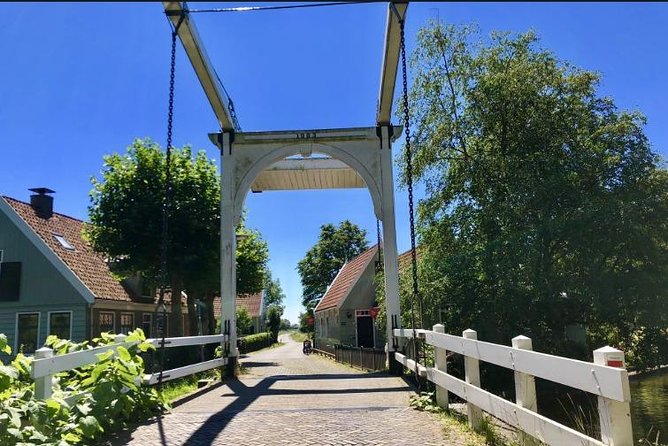 Off the beaten paths Dutch Country Side Private Tour in Jaguar - Simonehoeve adds cheese, clogs, and a hands-on stop