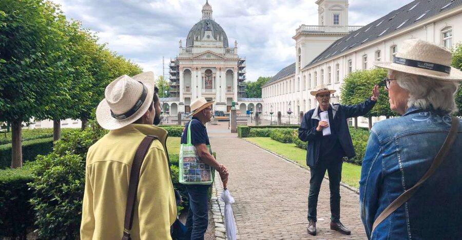 Oudenbosch: Guided City Walk - Former city hall and the Zouaves Museum