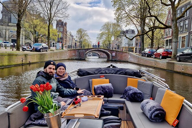 Private 90 Minute Amsterdam Canal Belt Exploration Cruise - The UNESCO Canal Belt from the water