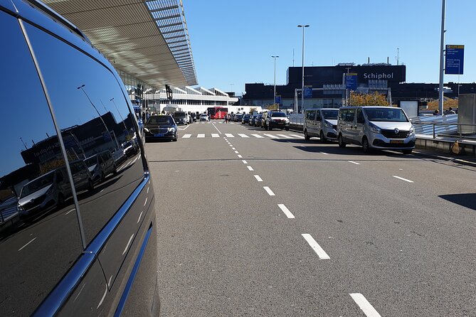 Private Airport Transfer to or from Schiphol Airport - Price, taxes, and the waiting-time catch
