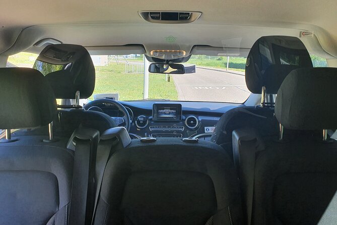 Private Airport Transfer to or from Schiphol Airport - Who should book this transfer?