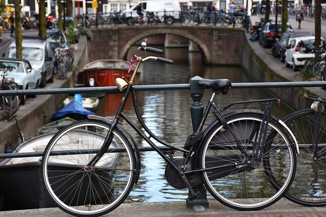 Private Amsterdam City Highlights Bike Tour (PRIVATE GUIDE) - Canals, history, and the city between the sights