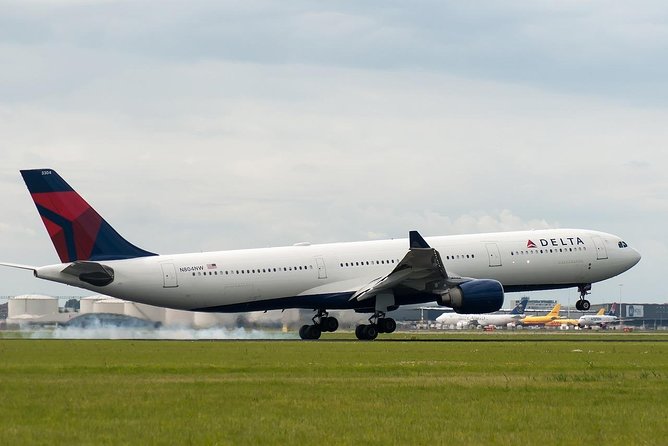 Private Amsterdam Departure Transfer to AMS Schiphol Airport - Leaving Amsterdam without a last-minute scramble