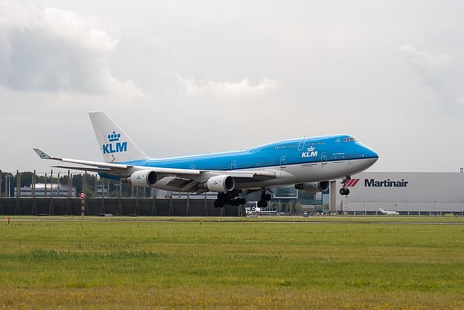 Private Amsterdam Departure Transfer to AMS Schiphol Airport - Your Mercedes ride and what comes with it