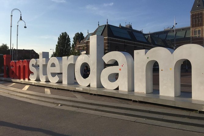 Private Amsterdam Departure Transfer to AMS Schiphol Airport - Why private service can be worth the price