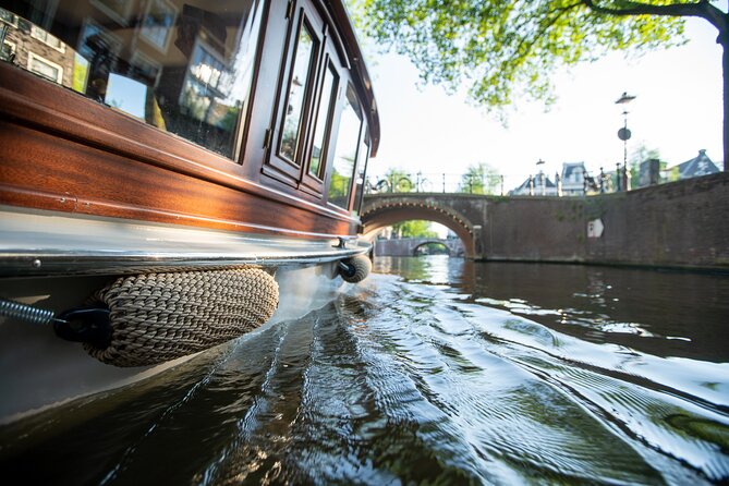 Private Boat Tour Amsterdam - 90 Min incl. welcome drink on historic saloon boat - Practical booking advice